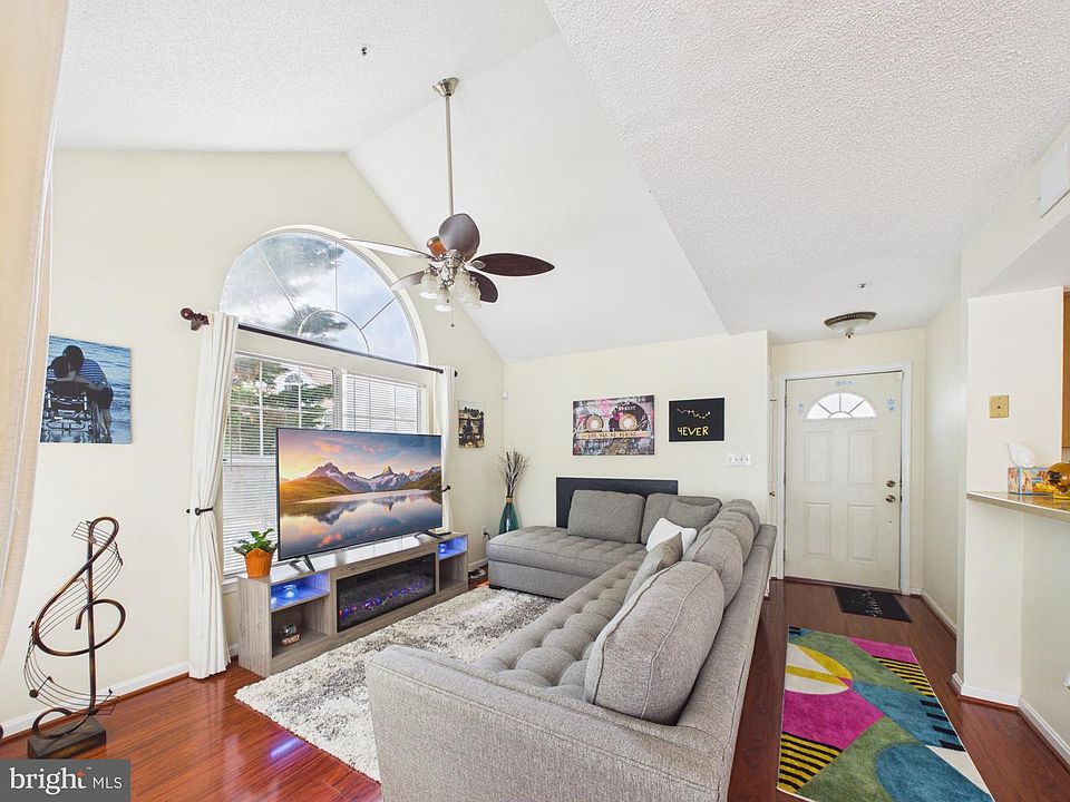 1st image of 15819 Easthaven Ct #210