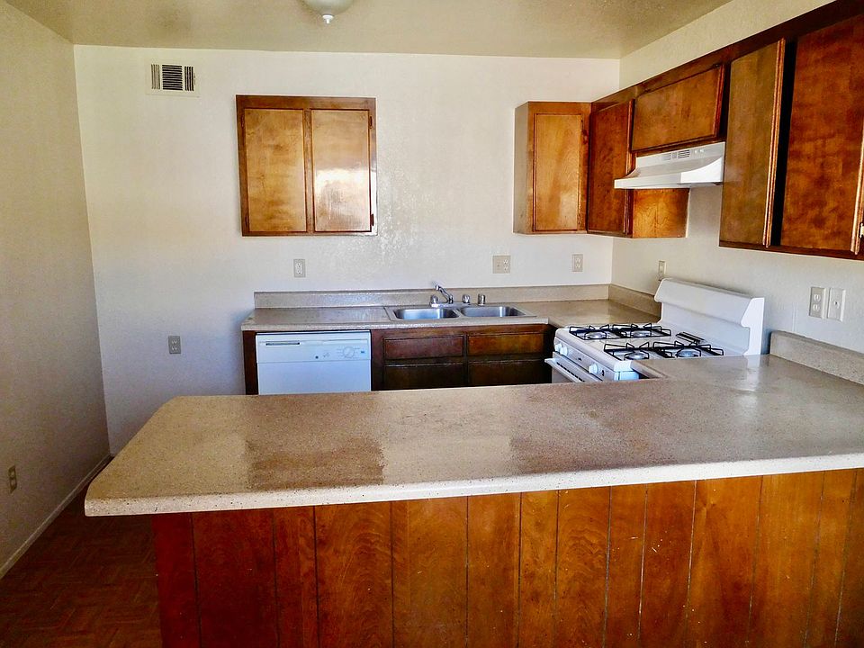 1st image of 11595 White Ave #20
