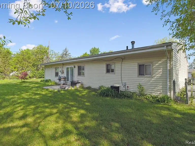 500 Trombley Dr — Photo 29