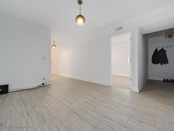 2nd image of 2107 W Huron St #1