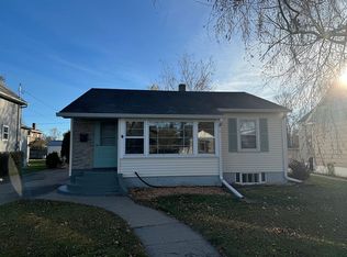 1030 6th St NE, Devils Lake, ND 58301