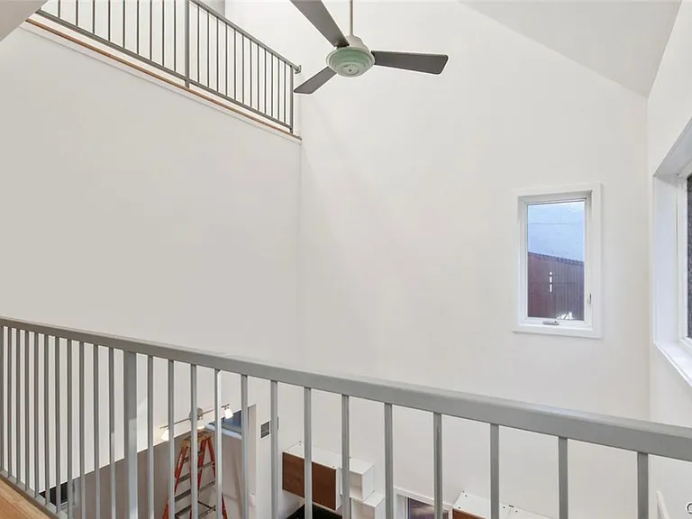 621 Otisco St — Photo 40