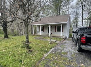 1879 Holly Creek Rd, Celina, TN 38551