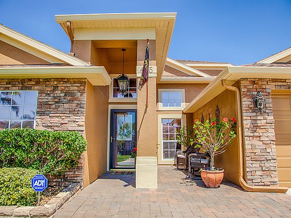5th image of 465 Canary Island Ct