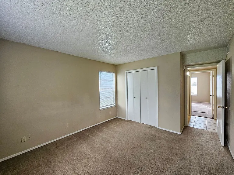1305 Quail Cir #B — Photo 10