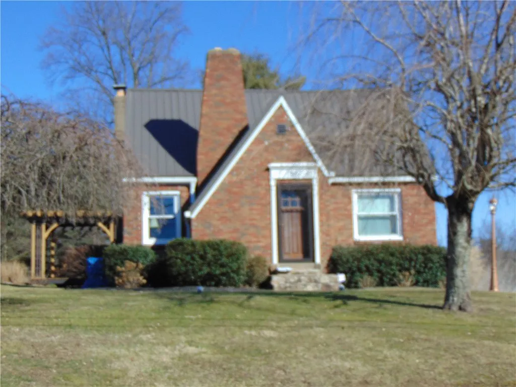 59 Donora Rd photo 1