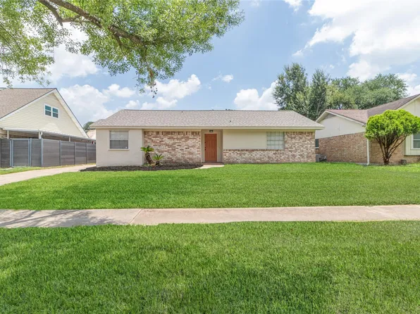 16310 Forest Way Dr, Houston, TX 77090