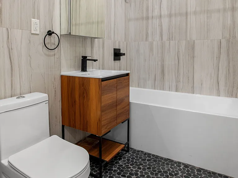 945 W End Ave #2C1 — Photo 9