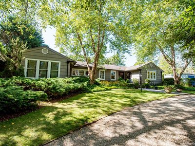 56 Shinnecock Hills Road, Southampton, NY, 11968