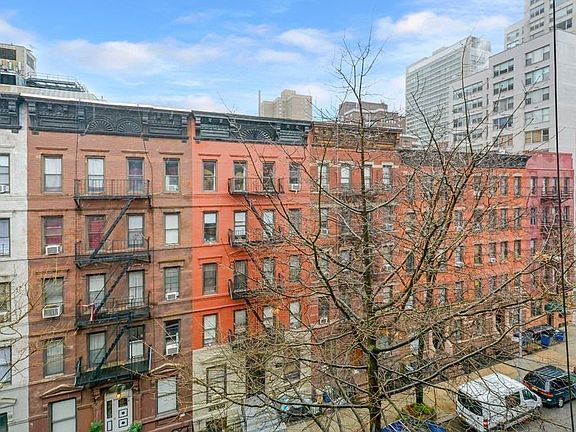 4th image of 521 E 83rd St APT 5W