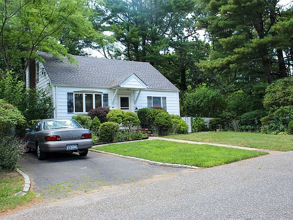 2nd image of 90 2nd St