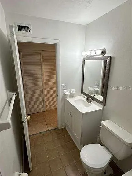 1000 Lake Of The Woods Blvd #205H — Photo 17