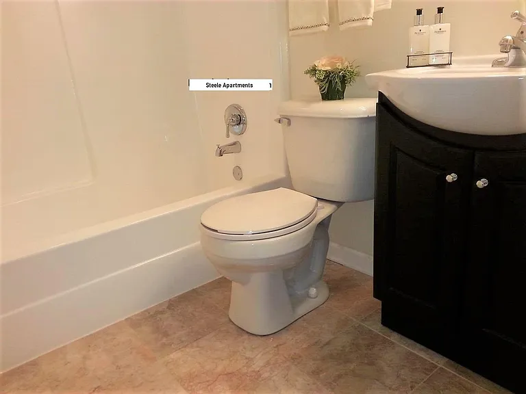 807 N 45th St — Photo 11