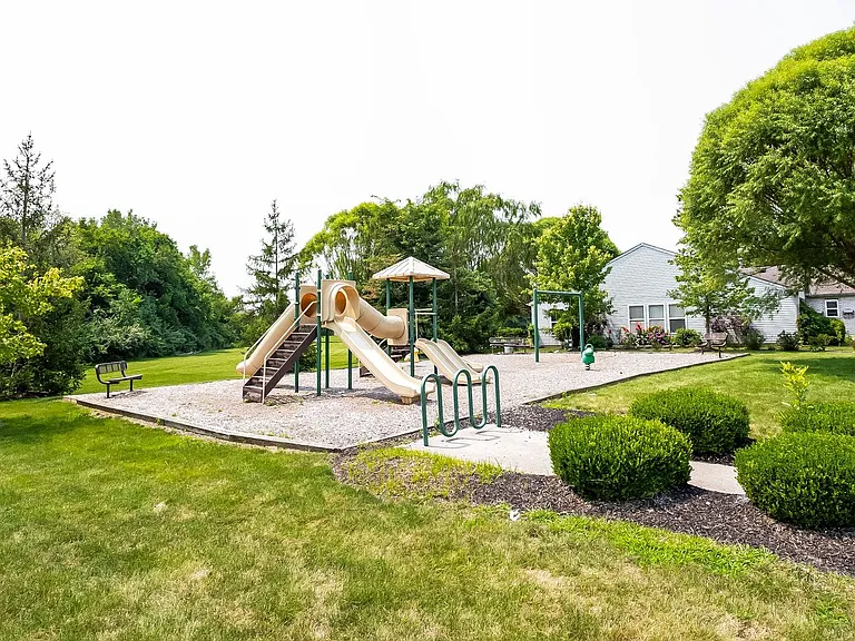 12305 Bearsdale Dr — Photo 17