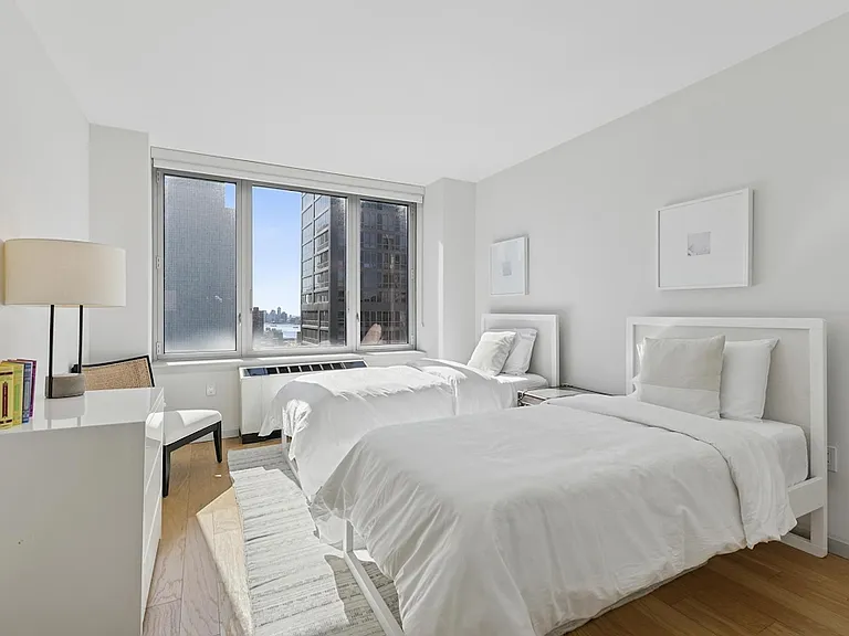 601 W 57th St #38K — Photo 7