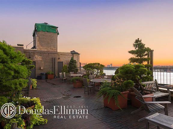 2nd image of 301 E 87th St APT 19A