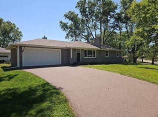 216 Hawes Ave, Shoreview, MN 55126