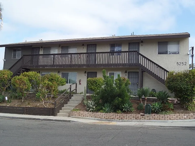 5252 Landis St — Photo 1