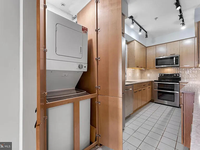 28 E Patrick St #1 — Photo 14