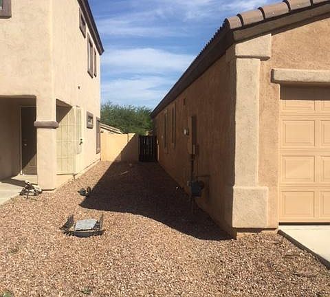 3rd image of 467 E Placita Lezna