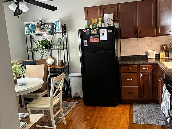 4th image of 514 W Essex Ave