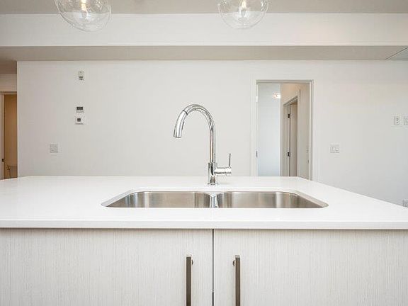 3rd image of 6 Merganser Dr W #1212