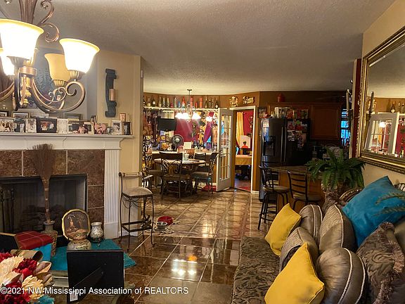 4th image of 7806 Nathan Sawyer Dr