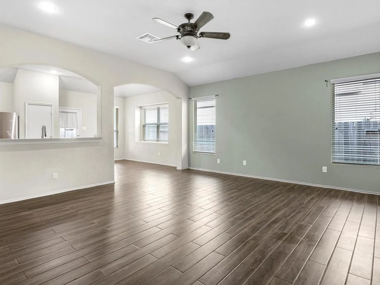 3 bed, 1608 sqft, $1,795 — Photo 3