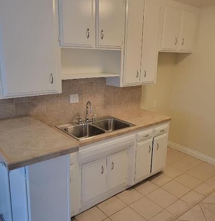 4th image of 15420 Vanowen St APT 7