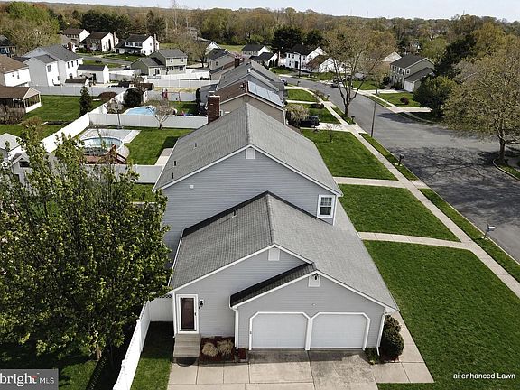 4th image of 44 W Brookline Dr