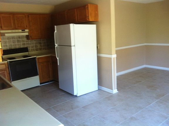 2nd image of 1231 Edinburgh Dr