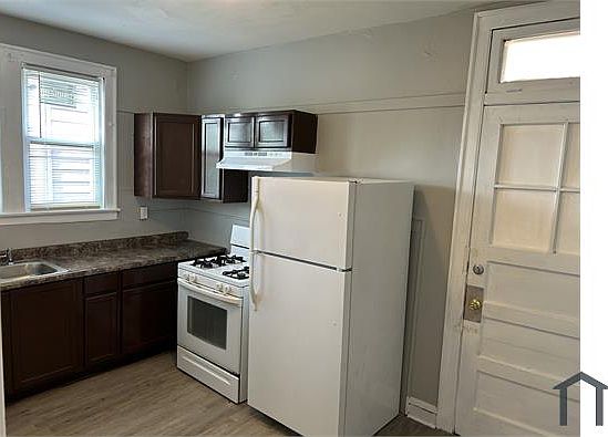 2nd image of 452 E 74th St #1