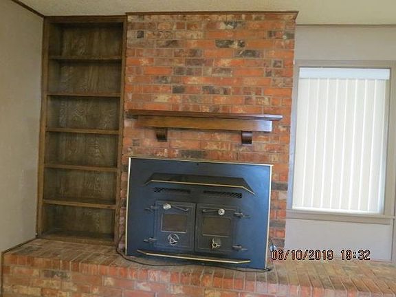 5th image of 1301 S Pecos St