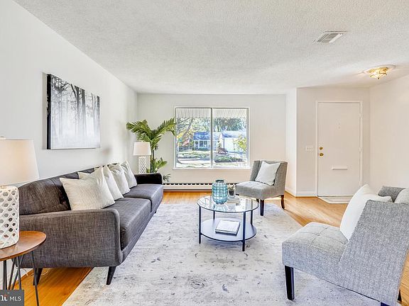 4th image of 15401 Wentbridge Ct #43-C