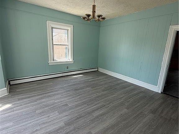 5th image of 10 La Vaughn St