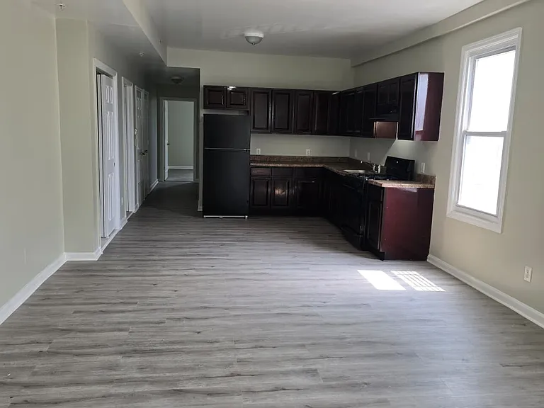 493-495 Irvine Turner Blvd #4A — Photo 2