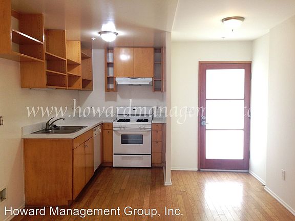 5th image of 1011 Pico Blvd Unit 15