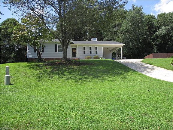 3rd image of 1164 Crescent Ct