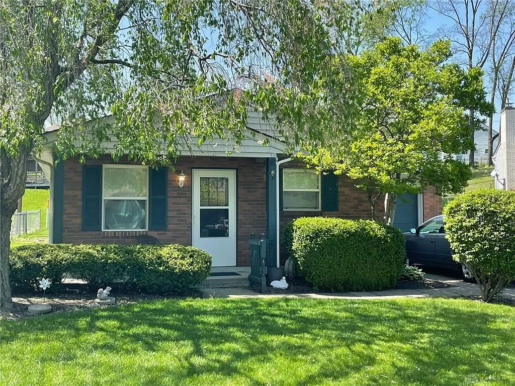 1608 Kenway Pl photo 1