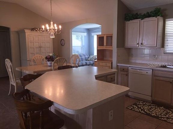 3rd image of 2055 Palo Alto Ave