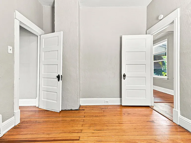1420 S Washington St — Photo 22