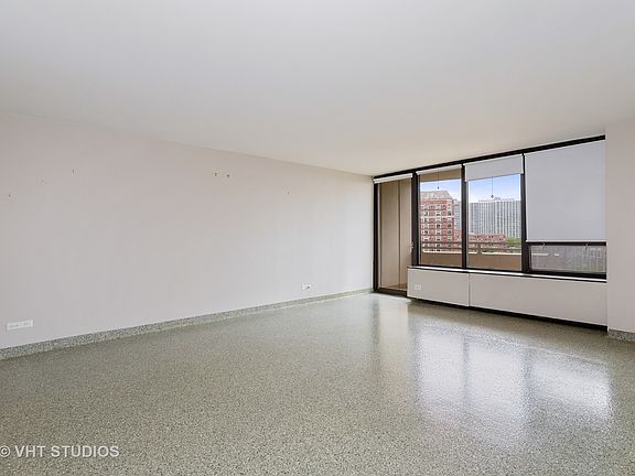 3rd image of 3930 N Pine Grove Ave APT 907