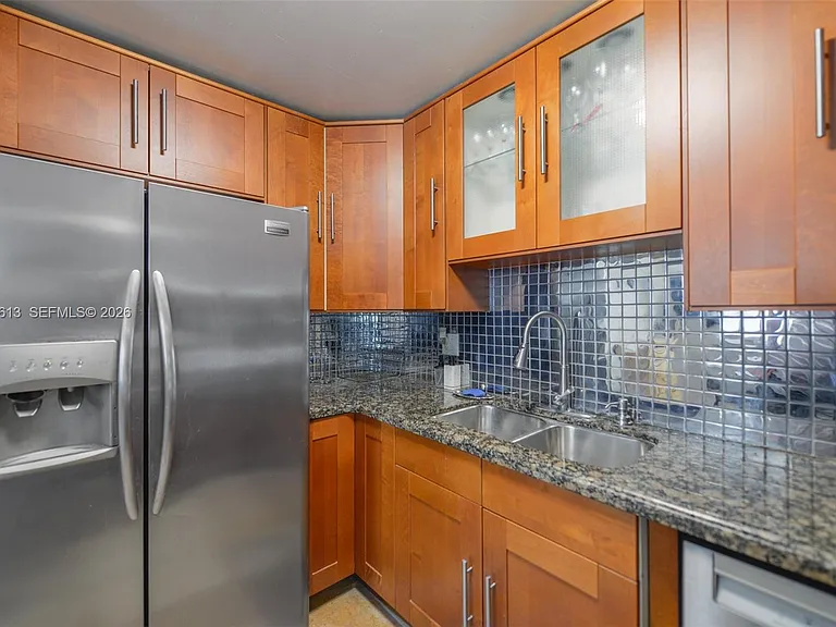 401 Golden Isles Dr #312 — Photo 15