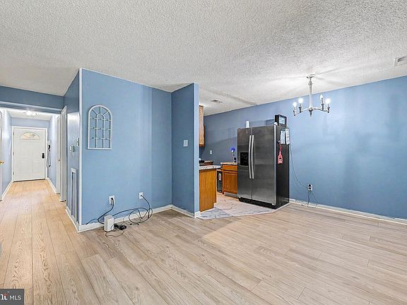 4th image of 13 Stratton Ct