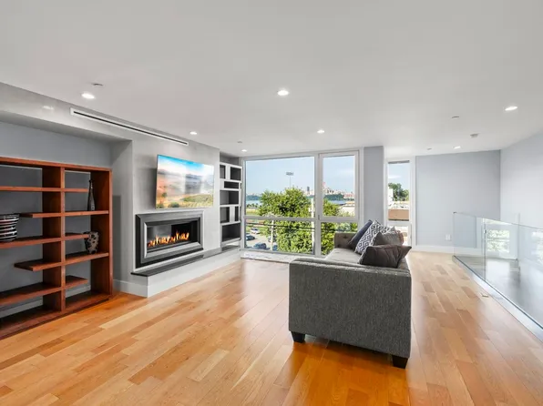 1076 River Road image 4 of 40