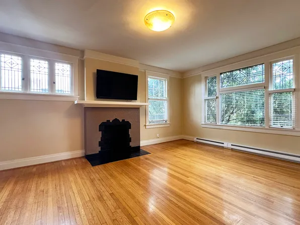 715 N 3rd St APT 5, Tacoma, WA 98403