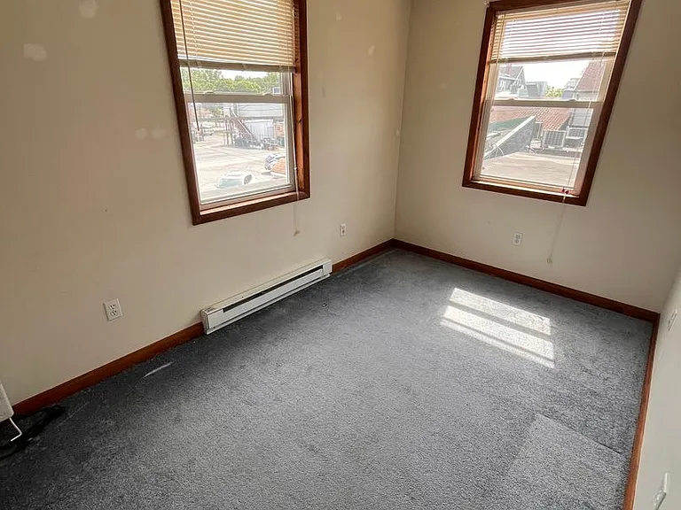 315 Bridge St — Photo 2