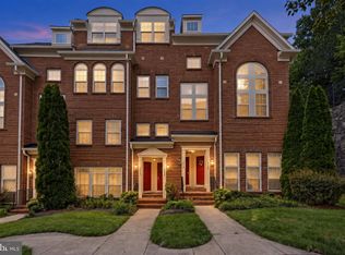9585 Wheats Way, Manassas Park, VA 20111