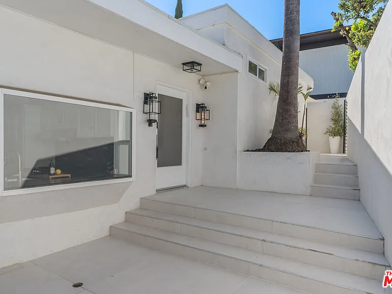 3479 Wonder View Dr — Photo 4
