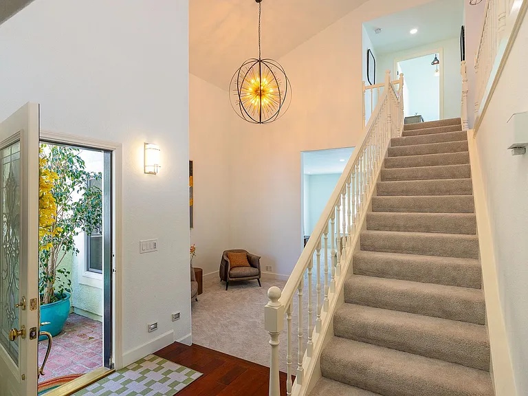 2411 Monaco Dr — Photo 33